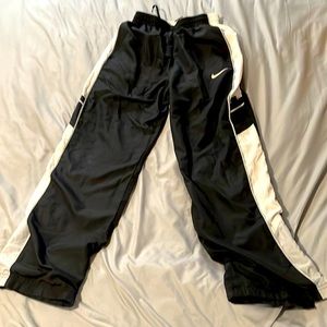 Nike Youth Large sweatpants- black